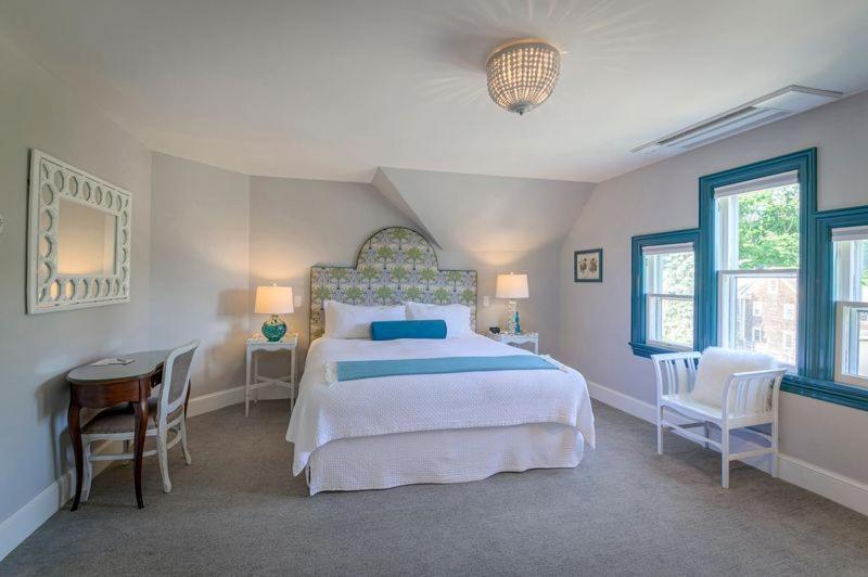 The West Lane Inn Ridgefield Room photo