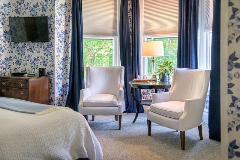 The West Lane Inn Ridgefield Room photo
