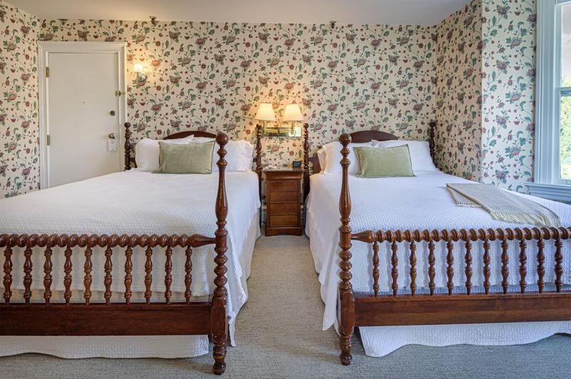 The West Lane Inn Ridgefield Room photo