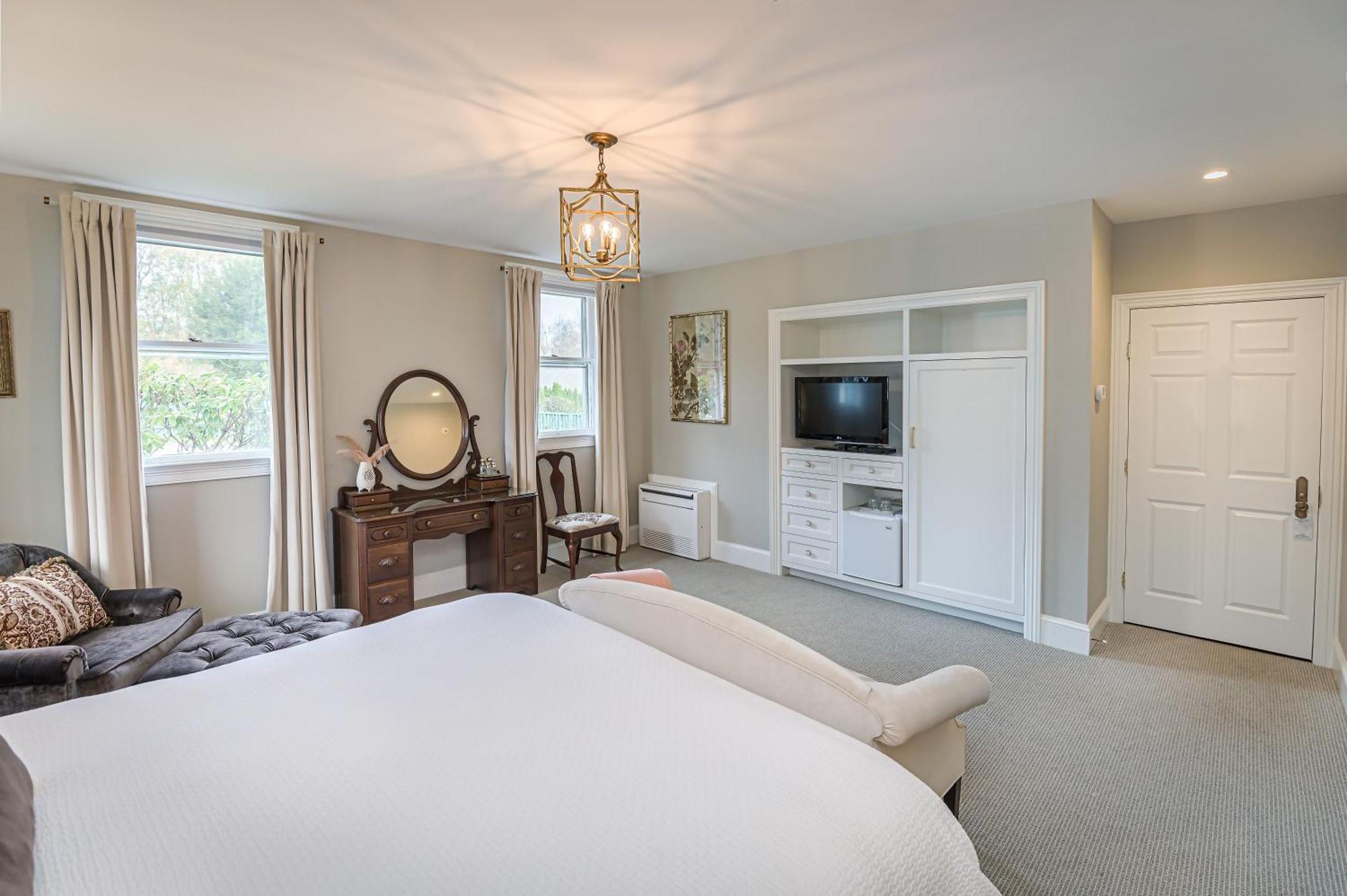 The West Lane Inn Ridgefield Room photo
