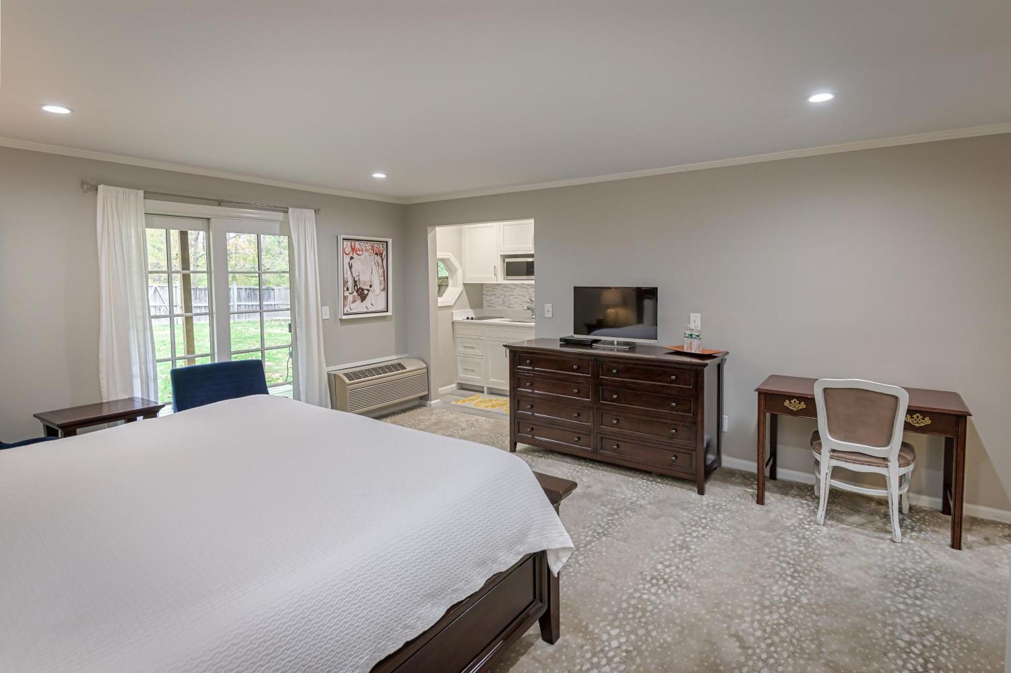 The West Lane Inn Ridgefield Room photo