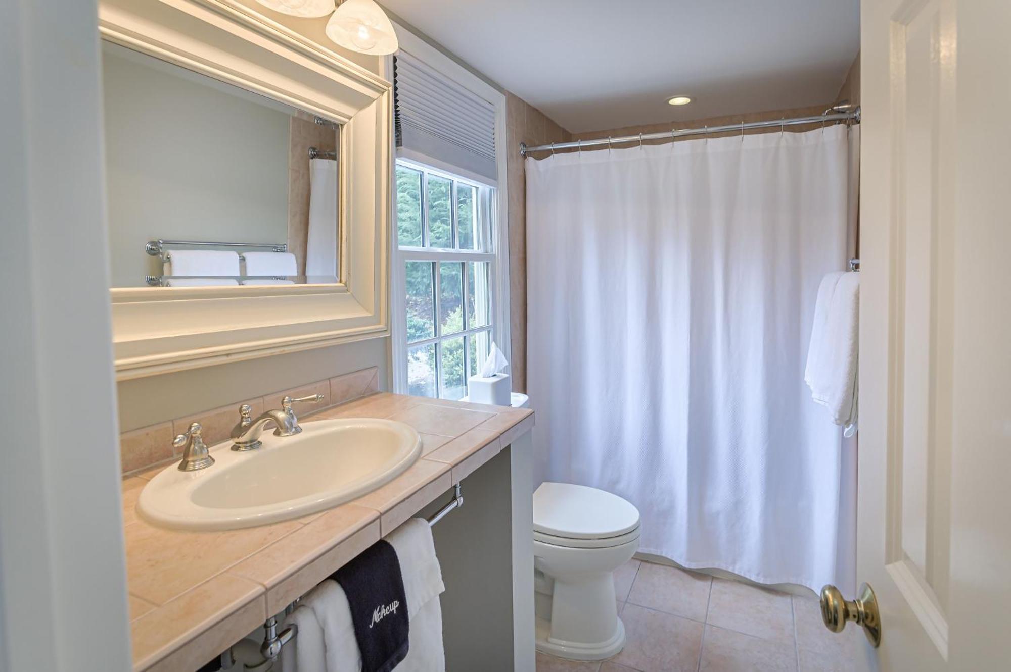 The West Lane Inn Ridgefield Room photo